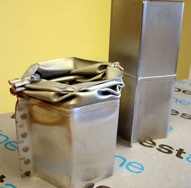 Die Schweißlötnaht übersteht selbst einen Crashtest des Bauteiles ohne Beschädigung.  (Bild: Fronius)