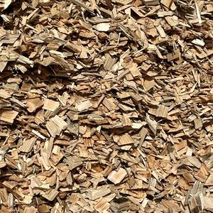 Abfallholz wie Holzschnitzel dienen als Rohstoff für die Biokohlenstoff-Produktion in der neuen Pilotanlage.(Bild:  Outokumpu)