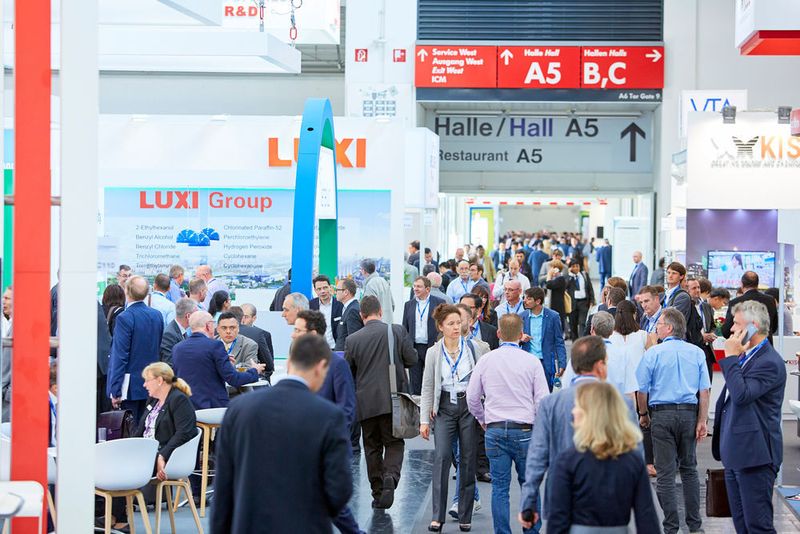 Die Chemspec Europe hat sich als Spezialmesse für internationale Hersteller, Anbieter und Distributoren von Spezial- und Feinchemikalien etabliert. 2017 in München konnte die Messe erneut Rekordzahlen verzeichnen. (Mack Brooks / Chemspec)