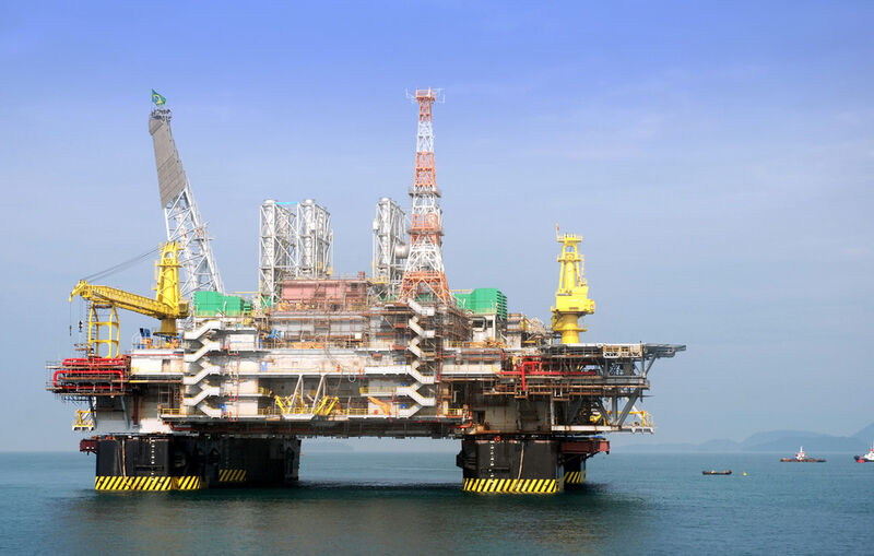Technip offshore plattform. The contract with Dubai Petroleum Establishment covers the construction and installation of the Jalilah B platform, a 900-ton deck, a 500-ton jacket, as well as 13 new risers on existing platforms. (Pictures: Technip)