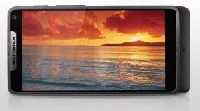 DESIGN: EIN GROSSES DISPLAY, DAS IN DIE HANDFLÄCHE PASST (Bild: Motorola)