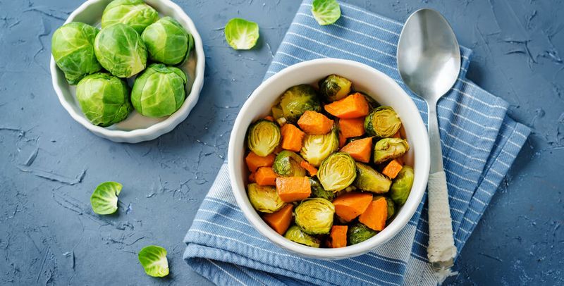 Die von den Forschenden entwickelte so genannte Restore-Diät basiert auf Lebensmitteln, die im ländlichen Papua-Neuguinea regelmäßig verzehrt werden, wie Bohnen, Süßkartoffeln, Gurken und Kohl. (Symbolbild)(Bild:  nata_vkusidey - stock.adobe.com)