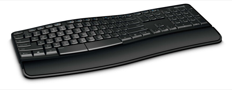 Für Geschäftskunden gedacht ist das „Sculpt Comfort“-Keyboard. (Bild: Microsoft)