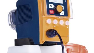 Die Magnet-Membrandosierpumpe Gamma/ X zur Dosierung von 1 ml/h bis 45 l/h bei einem Gegendruck von 25 bis 2 bar. (Bild: Prominent)