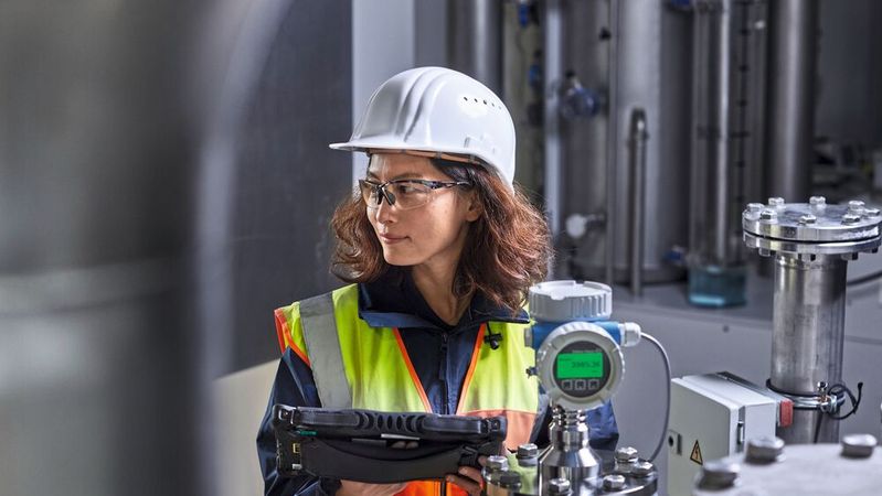 Digitalisierung und Beratung in der Prozessindustrie sichern nachhaltige Wettbewerbsfähigkeit.(Bild:  Endress+Hauser)