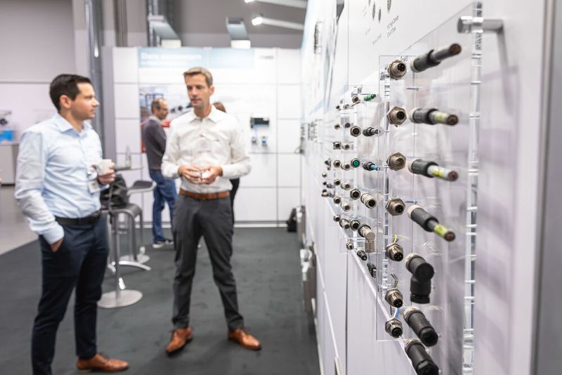 16. Anwenderkongress Steckverbinder: Der erste Steckverbinder-Tag am 5. Juli 2022 fokussierte neue Technologien und Trends wie den intelligenten Steckverbinder und KI in der Qualitätskontrolle, die additive Serienfertigung von Steckverbinder, DC-Verbindungstechnik, modulare Steckverbinder sowie messtechnische Verfahren. (Bild: Elektronikpraxis)