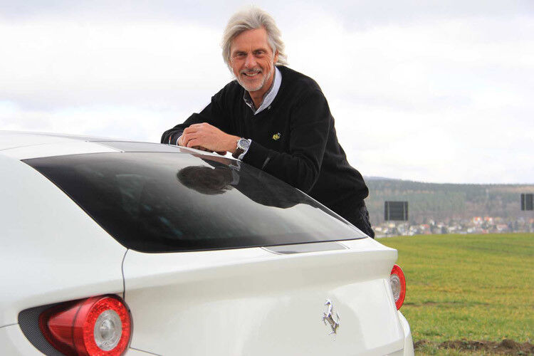 Helmut Eberlein ist eben nicht einfach nur ein Autohändler, sondern ein Ferrari-Verrückter – wie auch seine Kunden. (Foto: press-inform)