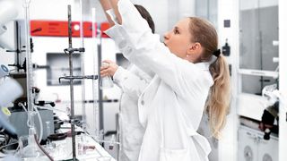 Abb. 1: Labors, die nach GLP arbeiten, müssen eine Vielzahl von Kriterien erfüllen. (Bild: Binder)