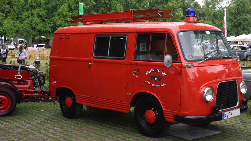 Auch bei der Feuerwehr war der Taunus Transit beliebt. (Bild: autodrom)