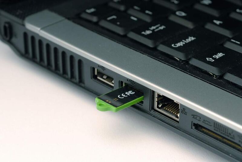 Die Micro-USB-Sticks sind bunt, besonders klein und bieten bis zu acht Gigabyte Kapazität. (Archiv: Vogel Business Media)