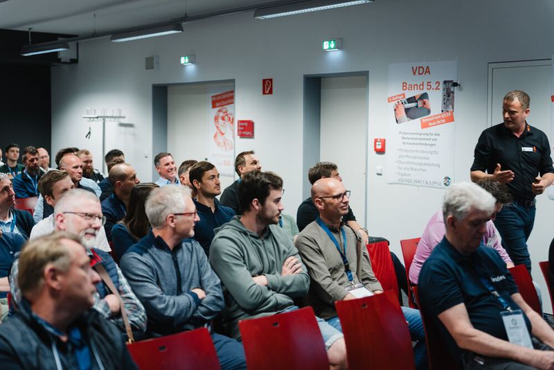 Parellel zur Ausstellung,hatten die Teilnehmer in den Fachbvorträgen und der Live-Zone die Möglichkeit ihr fachliches Know-how auf ein nächstes Level zu bringen und aufzufrischen. (Tino Boecher)