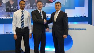 V.l. n.r.: Mo Aakti, Leiter Technik und Markus Arnold, CEO der Antrimon AG sowie Stefan T. Schimon, CEO der Antrimon Holding AG. (Bild: Antrimon)