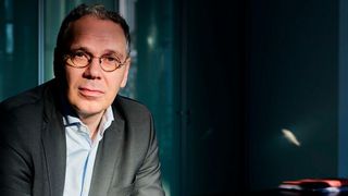 BV-Med-Geschäftsführer Dr. Marc-Pierre Möll: „Ärzteschaft, Pflegende, Kliniken, Krankenkassen, Medtech-Unternehmen: Wir sitzen alle im selben Boot. Wir müssen MDR-Prozesse vereinfachen und beschleunigen.“ (Bild: BV-Med/Darius Ramazani)