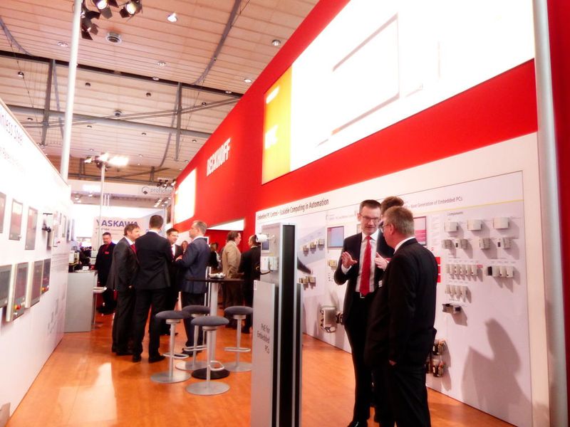 Bis zum 29. April können sich Besucher der Hannover Messe 2016 über die Entwicklungen der integrierten Industrie informieren. Zu der Industriemesse haben sich mehr als 5200 Aussteller aus 75 Ländern angemeldet. (Bild: konstruktionspraxis)