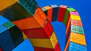 Container-Kapriolen: Noch können deutsche Hersteller die hohe Nachfrage bedienen – doch die Lagerbestände für Komponenten, Materialien und Vorprodukte leeren sich zusehends aufgrund von Engpässen in velen Bereichen. (gemeinfrei)