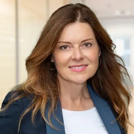 Eva Wittka ist bei AMDT als neue COO berufen worden, wie das Versionierungs- und Change-Management-Unternehmen aus Landau in der Pfalz jetzt informiert.(Bild:  AMDT)