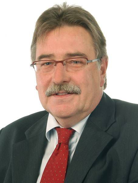 Prof. Dr. Dr. h.c. Helge Karch, Direktor des Instituts für Hygiene des Universitätsklinikums Münster (UKM)  (Bild: UKM)
