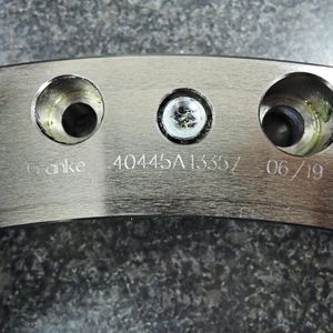 Funktionen verbessern: Bei einer Revision können Komponenten der Wälzlager, zum Beispiel Gehäuseringe, mit zusätzlichen Bearbeitungen wie Bohrungen für Schmiermittel optimiert werden. (Bild:  Franke)