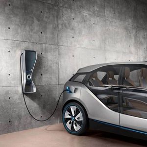 Das integrierte Energiemanagement ermöglicht dabei eine breite Skalierbarkeit der Lösung für Einzelkunden und Flottenanwendung.