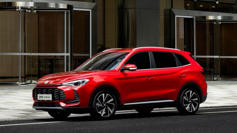 MG bringt die Neuauflage des Kompakt-SUV ZS als Hybrid.(Bild:  MG Motor)