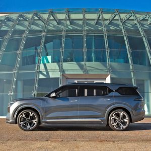 Das Fahrzeug ist 5,12 Meter lang.(Bild:  Vinfast)