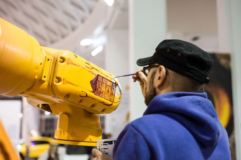 Kuka Roboter an der Paratissima in Turin (Bild Kuka Roboter GmbH)