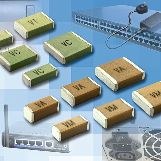 Bild 1: Die abgebildeten „VJ-sicherheitszertifizierten SMT-MLCCs (Multilayer Ceramic Chip Capacitors) gibt es mit C0G- (NP0) und X7R-Dielektrika; beide Versionen erfüllen die Anforderungen der Sicherheitsklassen X1/Y2 und X2 und haben eine Nennspannung von 250 VAC. Bild 1: Die abgebildeten „VJ-sicherheitszertifizierten SMT-MLCCs (Multilayer Ceramic Chip Capacitors) gibt es mit C0G- (NP0) und X7R-Dielektrika; beide Versionen erfüllen die Anforderungen der Sicherheitsklassen X1/Y2 und X2 und haben eine Nennspannung von 250 VAC.