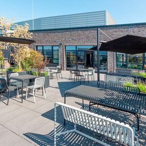 Die Mitarbeiter können zwei Dachterrassen nutzen.(Bild:  Renault)