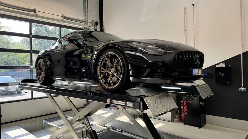 Der Mercedes AMG GT wird bereits seit 2014 gebaut. Hier ist die neueste Baureihe (192; seit 2023) zu sehen.  (Bild: Schreiner – VCG)