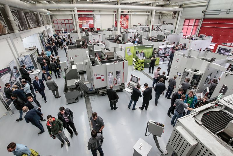 Mehr als 2700 Besucher empfing die Hermle Maschinenfabrik zu ihrer Hausausstellung in Gosheim vom 26. bis 29. April 2017.  (Hermle)