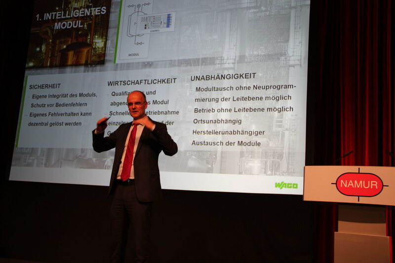 Ulrich Hempen verantwortlich für das Marketing bei Wago erklärt die Herausforderungen bei der Modularisierung. (Bild: Mühlenkamp / PROCESS)