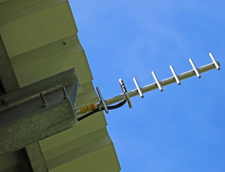 Der Kontakt zur Gondel erfolgt im 868-MHz-Band mithilfe einer Richtfunkantenne. (Bild: Klaus Vollrath)