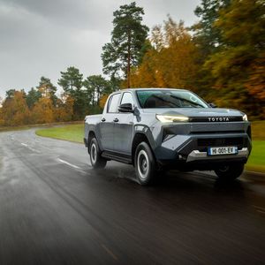Auch auf der Straße muss der Hilux funktionieren.(Bild:  Toyota)
