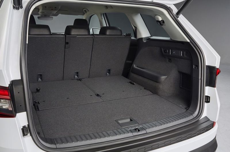 2.065 Liter fasst der Kodiaq maximal, dank umklappbarem Beifahrersitz lassen sich auch bis zu 2,80 Meter lange Gegenstände verstauen. (Skoda)