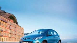 Die neue Generation des Mazda 2 besticht durch sein sportliches Design. (Foto: Mazda)