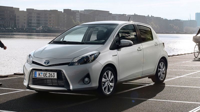 Im Juni 2012 debütierte dann der Yaris Hybrid in Deutschland. (Bild: Toyota)