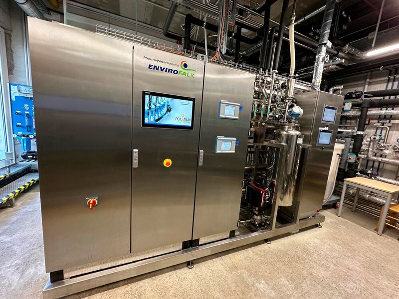 System zur Pharmawasseraufbereitung für biopharmazeutische Produktion bei Polymun. (Bild: Envirofalk)