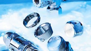 Überall dort, wo es auf absolut zuverlässig dichte Rohrleitungssysteme ankommt, sind Klemm-Keilring-Verschraubungen die richtige Wahl. Besonders, wenn aggressive Medien sicher geführt werden sollen. (Schwer Fittings)