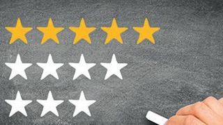 Knapp jedes zweite Unternehmen setzt beim Recruiting auf Mitarbeiterempfehlungen. (©Coloures-Pic - stock.adobe.com)