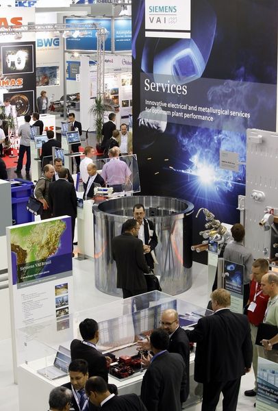 Le METEC 2015, Salon international de la métallurgie accompagné de congrès, expose des solutions innovantes à l'intention des fonderies, des laminoirs et des aciéries. (Image : METEC)