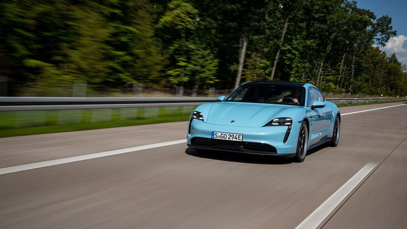 Im Vergleich zu anderen Sportwagenherstellern ist Porsche im E-Business dank des Taycan ein bereits alter Hase. (Bild: Porsche)