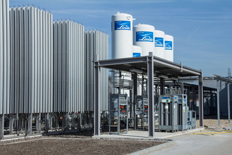 In Marl und Unterschleißheim vollzieht Linde eine Pionierhandlung. Denn an beiden Standorten automatisiert Unitechnik Systems nun das Handling von tausenden von Gasflaschen. (Linde)