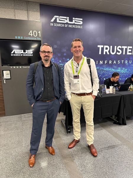 Bartholomäus Fusniak (ASUS) und Ulf Kilper (Memorysolution) sind Computexerprobt. (Bild: Vogel IT-Medien)