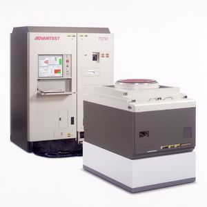 Das Speichertestsystem T5761 für den Wafer- und Packagetest von NAND-Flash-Speichern bietet eine parallele Testkapazität von 512 Bauteilen