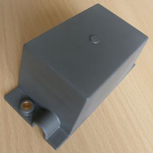 Dieses Gehäuse aus Trilliant ist ebenso strahlungsresistent wie pures Blei.