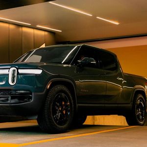 Der Rivian R1T ist so ziemlich das coolste, was amerikanische Cowboys derzeit fahren können.(Bild:  Rivian)