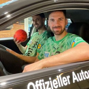 Die Füchse fahren künftig Plug-in-Hybride und Elektroautos.(Bild:  CSB Schimmel)