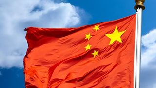 Wenn man als europäisches Unternehmen in China produzieren will, steht man gleich vor mehreren Hürden, die genommen werden wollen. Allen voran die Einmischungen der Regierung in die Wirtschaft, was chinesische Unternehmen bevorzugt. Die EU-Handelskammer kritisiert ... (Bild: Ch. Wong)