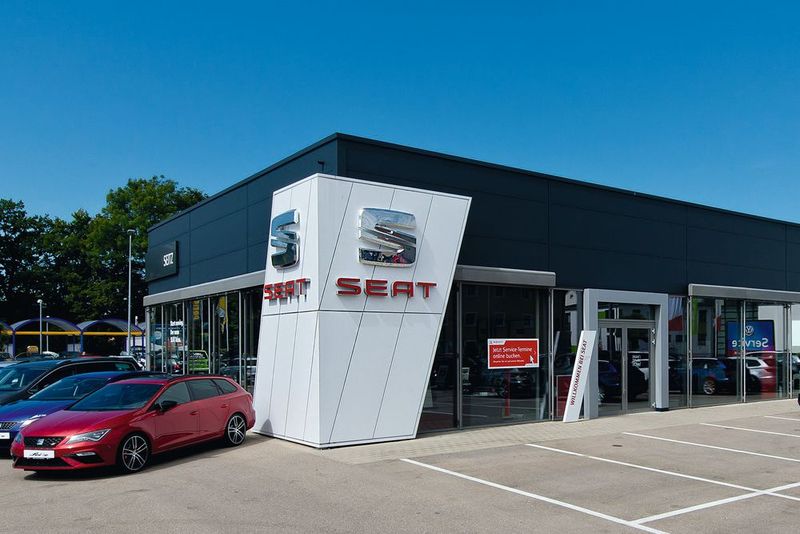 In den letzten Jahren ist die Seitz-Gruppe expandiert, hinsichtlich der Standorte und der Marken. Mit dem Seat-Zentrum in Kempten kam 2015 die spanische Marke ins Portfolio. (Bild: Seitz)