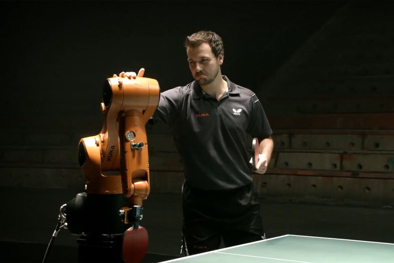 Im Video tritt Tischtennisstar Timo Boll gegen einen Kuka-Roboter an. (Bild:Kuka)